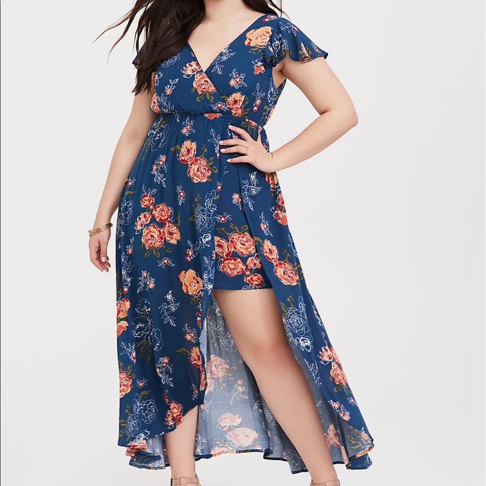 Crinkle gauze romper with maxi overlay. Torrid size 1. Worn once. EUC.